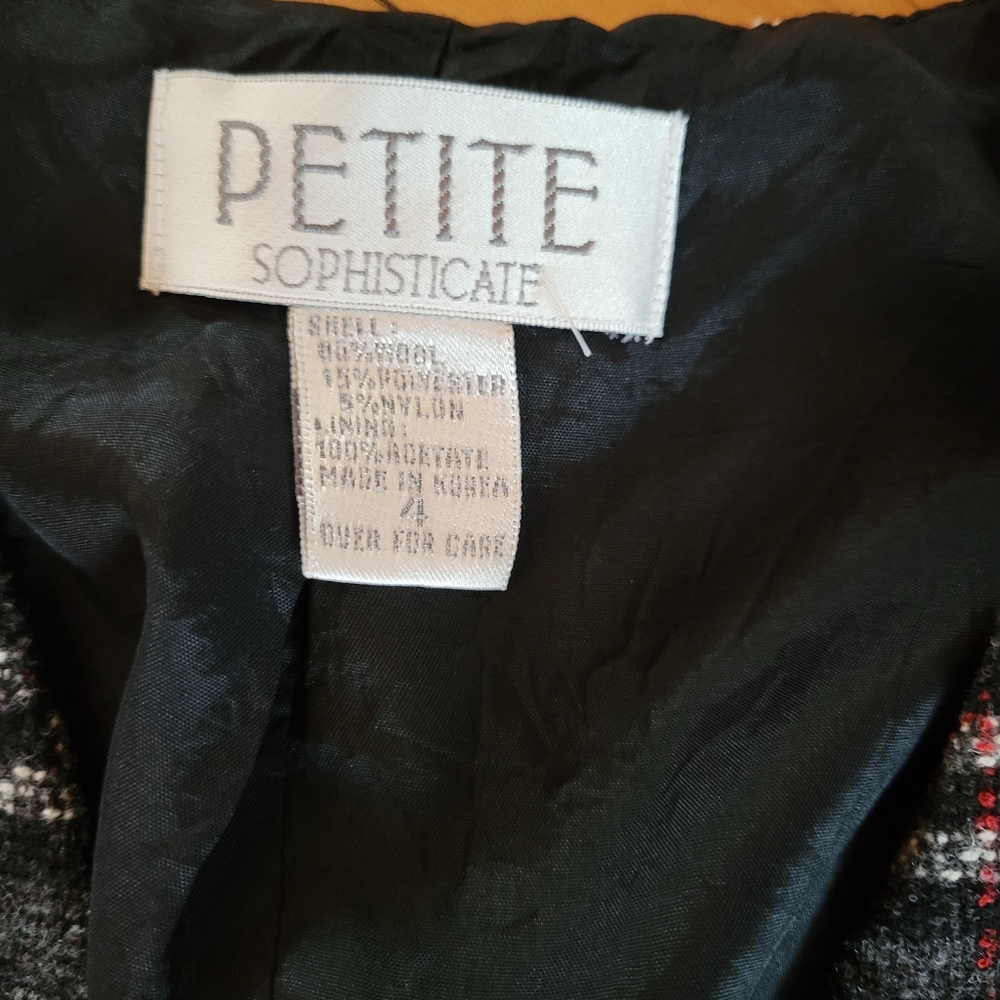 Vest - Picture 2 of 2